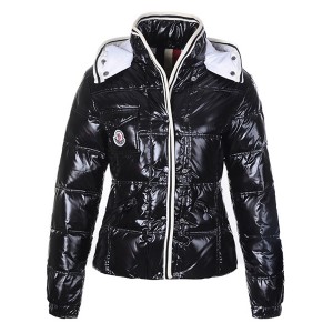 Moncler Quincy Down Jacket For Women Button Black Short